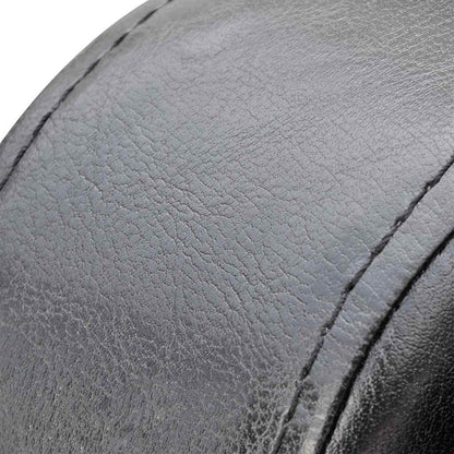 Poltrona em couro artificial preto